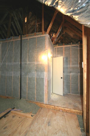 Blown Cellulose Insulation in Vertical Wall