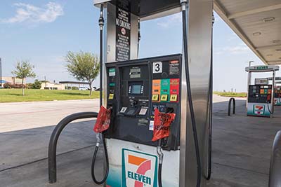Harvey Runs Fueling Stations Dry in McKinney Texas (9-3-2017)