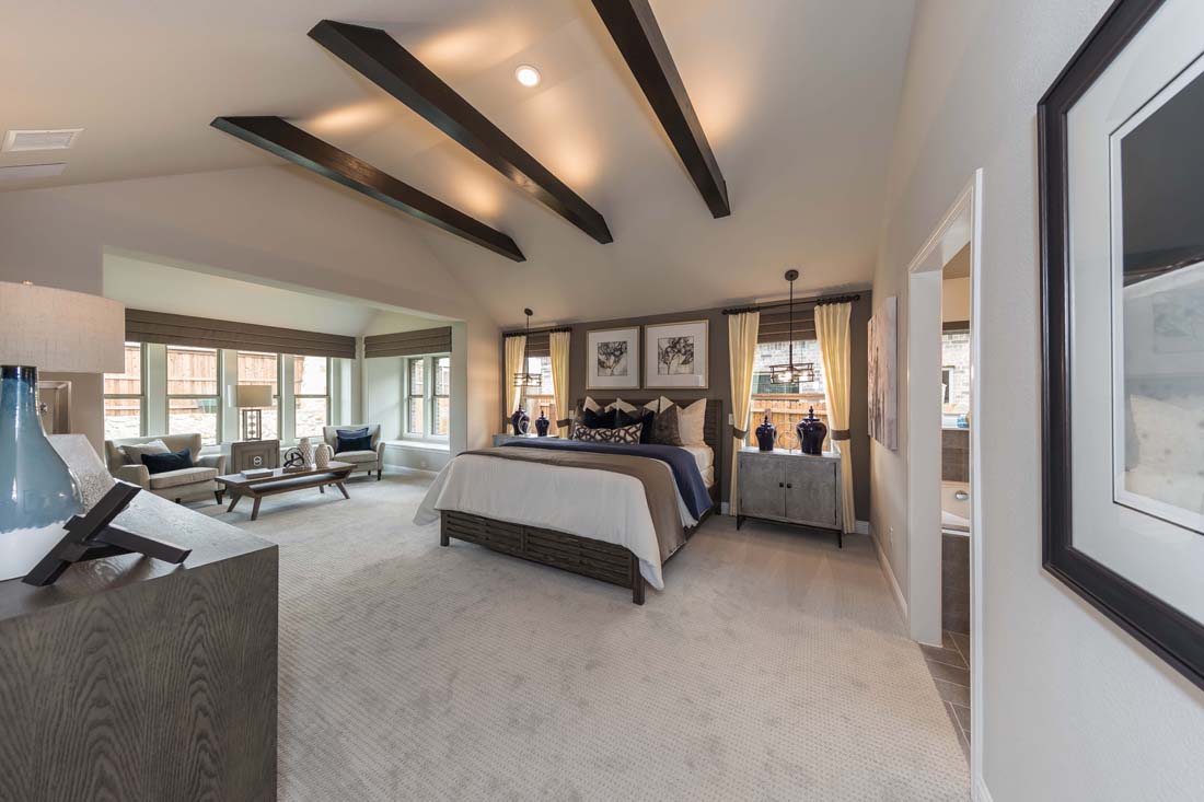 Pacesetter Homes Luxurious Master Suite