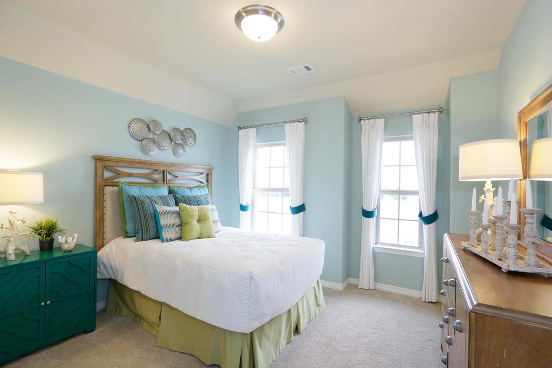 Large spare room in Chesmar model home