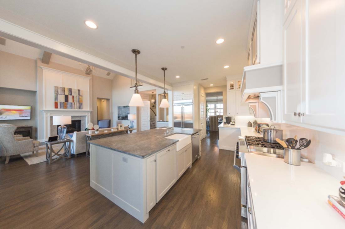 Southgate Homes large island with breakfast bar