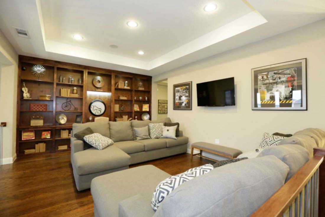 Ashton Woods Homes den