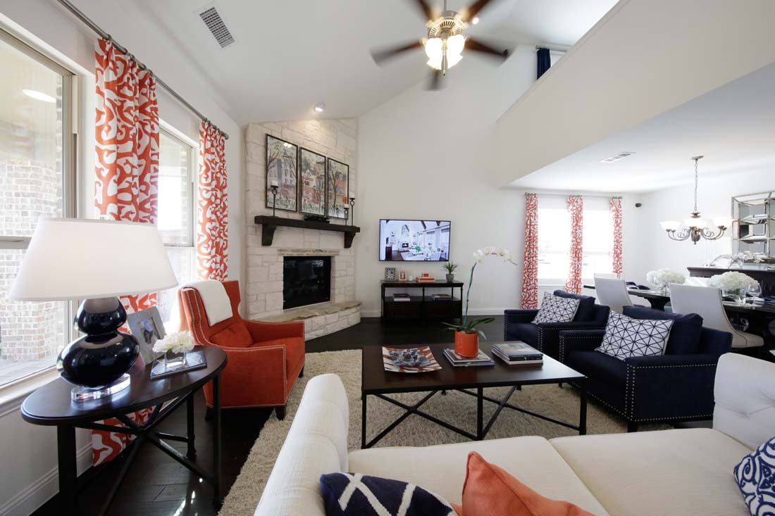 Wildridge Oak Point model living room
