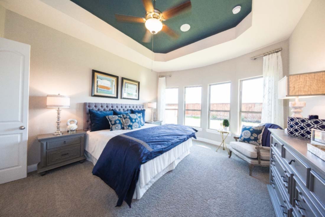 Wildridge Oak Point model bedroom