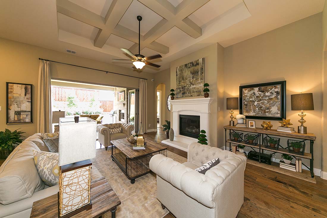 Wildridge, Oak Point family room